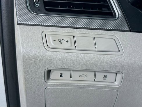 Used 2016 Hyundai Sonata SE FWD image 17