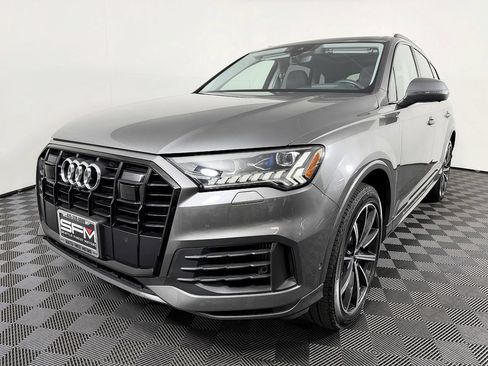 Used 2020 Audi Q7 3.0T Prestige w/ Prestige Package AWD/4WD image 3