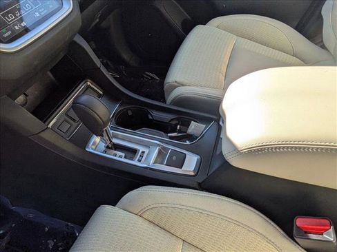 Certified 2024 Subaru Ascent Premium w/ Convenience Package image 17