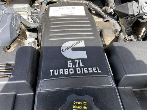 Used 2024 RAM 2500 Big Horn AWD/4WD image 35