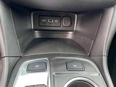 Used 2024 Chevrolet Equinox LT AWD/4WD image 34