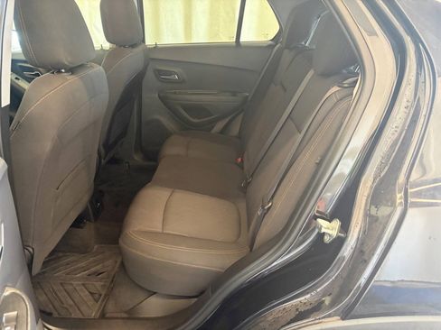 Used 2019 Chevrolet Trax LT FWD image 21