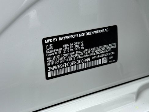 Used 2023 BMW 330i Sedan w/ Convenience Package image 29