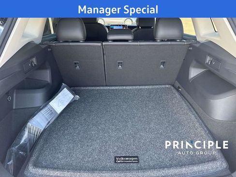 New 2025 Volkswagen Tiguan SE image 26