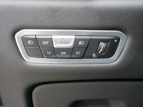 Used 2019 BMW X5 xDrive40i w/ Convenience Package AWD/4WD image 16