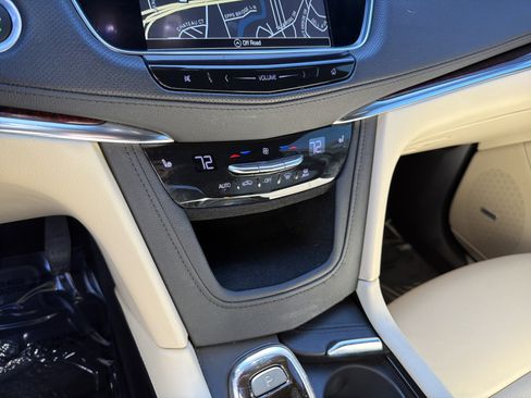 Used 2019 Cadillac XT5 Luxury image 32