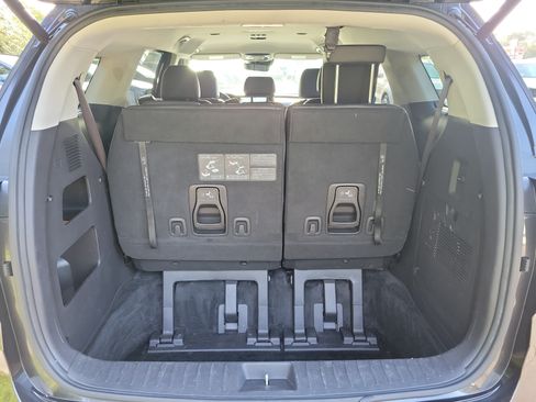 Used 2022 Kia Carnival EX FWD image 13