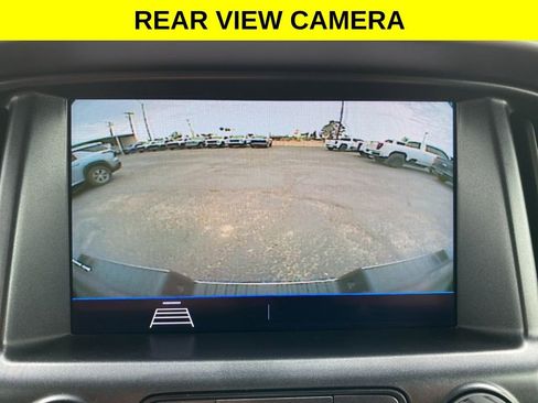 Used 2022 Chevrolet Colorado LT w/ Luxury Package RWD image 7