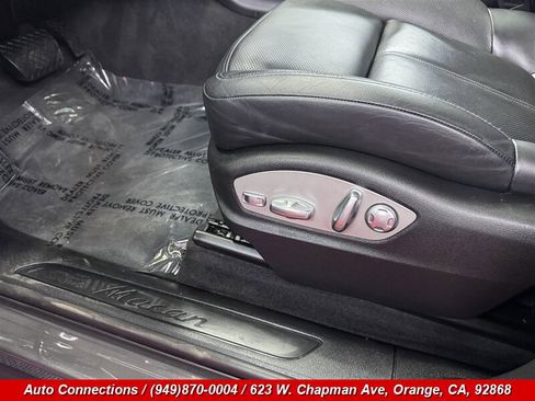 Used 2018 Porsche Macan AWD/4WD image 29