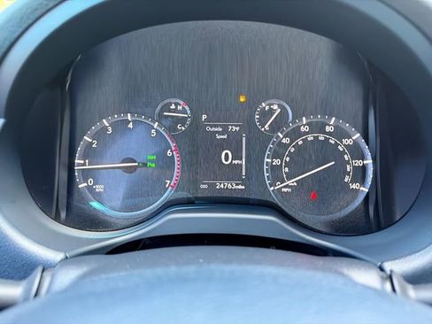 Used 2023 Lexus GX 460 Premium w/ Accessory Package AWD/4WD image 41
