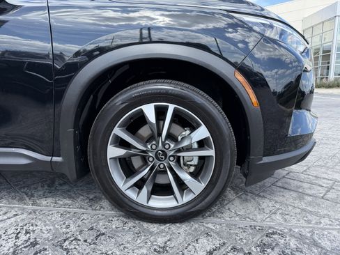 Certified 2025 INFINITI QX60 Luxe image 9