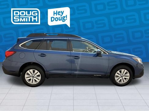 Used 2019 Subaru Outback 2.5i Premium AWD/4WD image 5