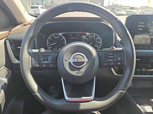 Used 2022 Nissan Rogue SL w/ SL Premium Package image 36