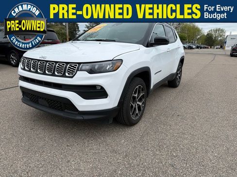 Used 2025 Jeep Compass Limited AWD/4WD image 1
