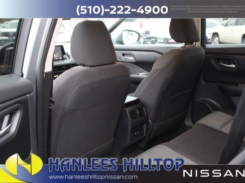 Used 2025 Nissan Rogue SV image 15