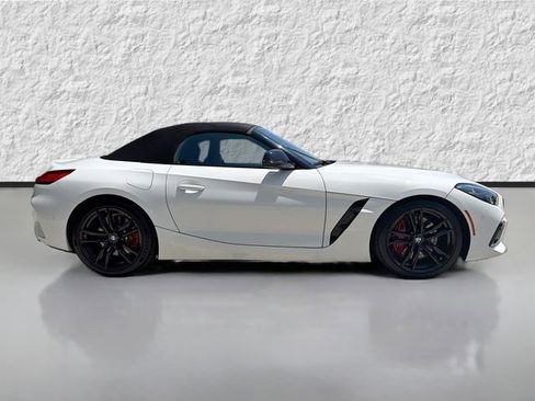 Used 2025 BMW Z4 M40i w/ Premium Package RWD image 2