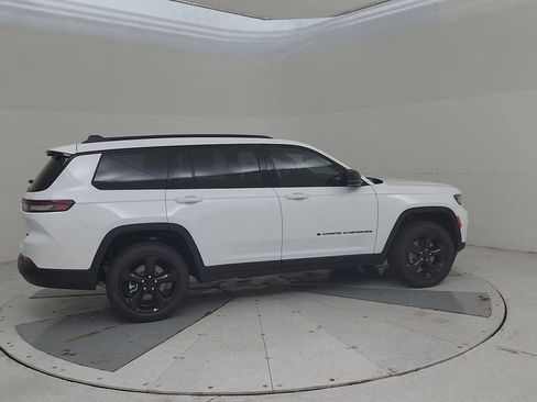 New 2025 Jeep Grand Cherokee L Limited w/ Luxury Tech Group II image 16