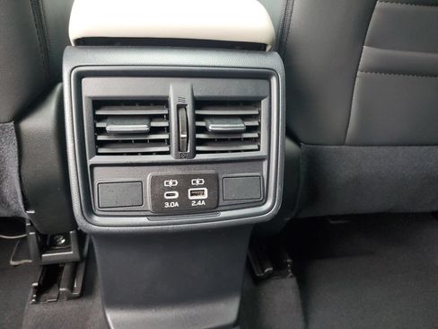 Used 2025 Subaru Forester Premium w/ Convenience Package #1 AWD/4WD image 17