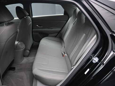 Certified 2023 Hyundai Elantra SEL w/ Convenience Package FWD image 22