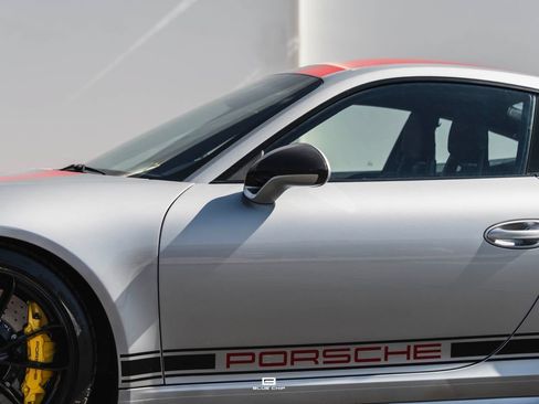 Used 2016 Porsche 911 R RWD image 18