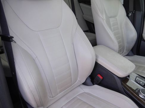 Used 2019 BMW X3 xDrive30i w/ Executive Package AWD/4WD image 13