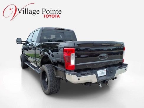 Used 2018 Ford F250 Lariat w/ Lariat Ultimate Package AWD/4WD image 2