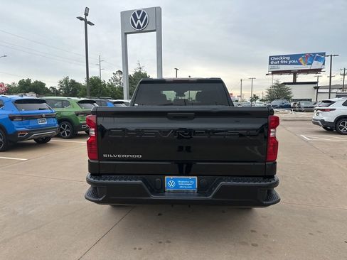 Used 2023 Chevrolet Silverado 1500 W/T w/ WT Convenience Package RWD image 3