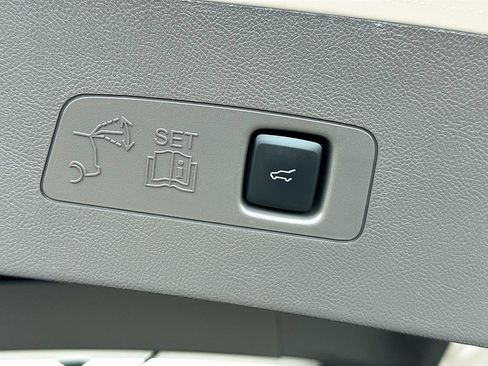 Used 2024 Lincoln Corsair FWD w/ Equipment Group 102A image 30
