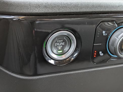 Used 2022 Chevrolet Silverado 1500 RST w/ Redline Edition image 31