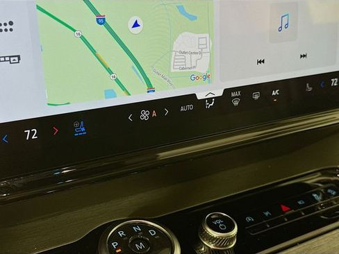 Certified 2025 Ford Expedition Max Platinum image 19