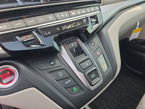 Certified 2026 Honda Odyssey EX-L image 35