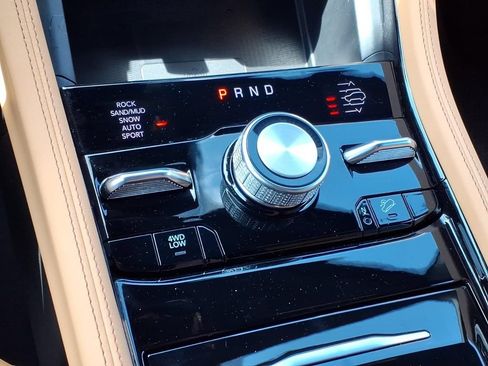 Used 2025 Jeep Grand Cherokee Summit AWD/4WD image 27