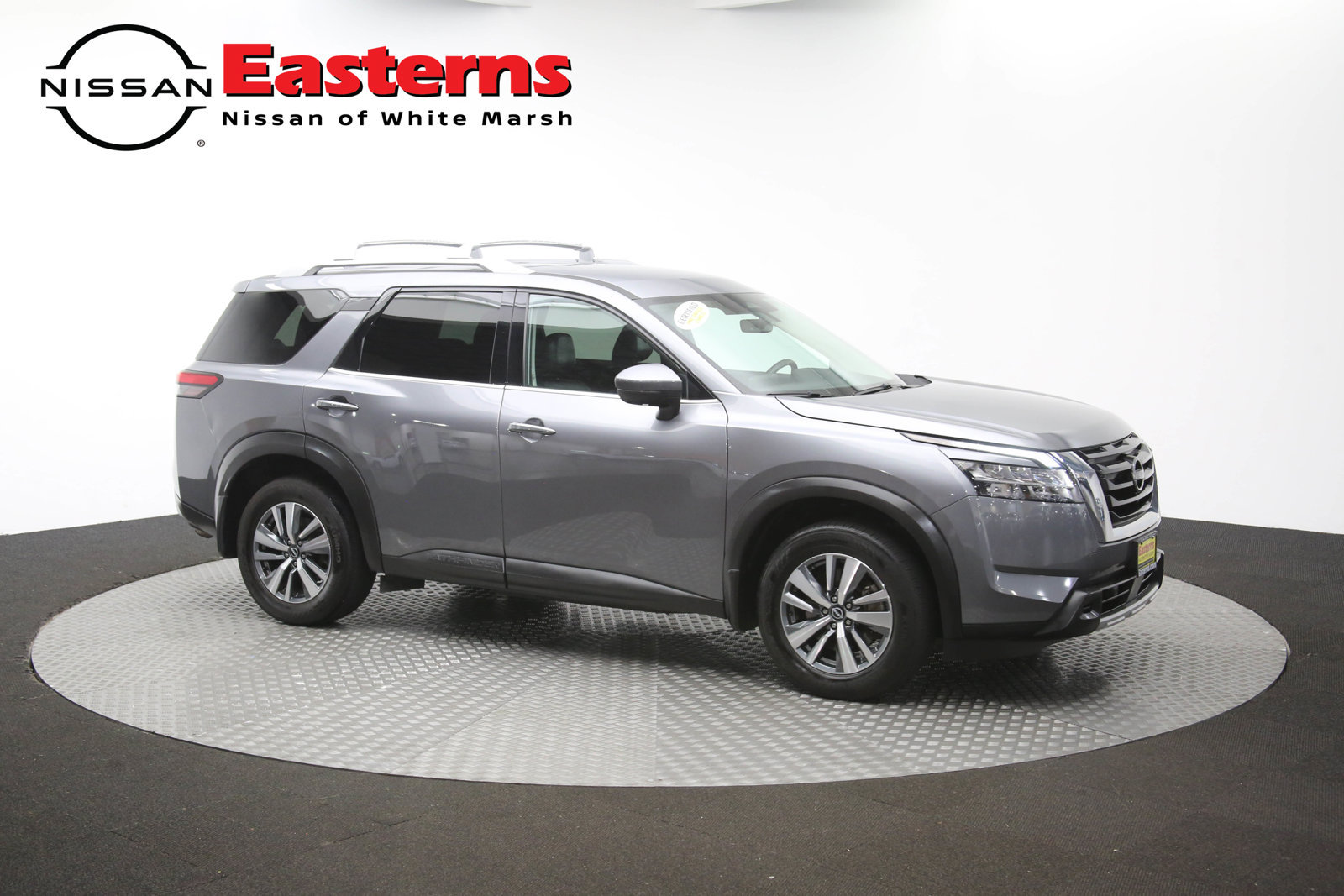 Used 2024 Nissan Pathfinder SL AWD/4WD image 50