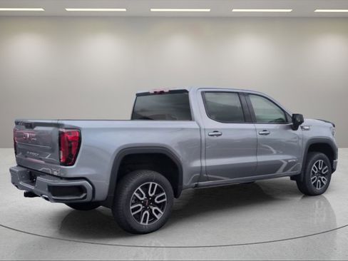 Used 2025 GMC Sierra 1500 AT4 w/ Technology Package image 3