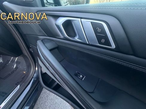 Used 2025 BMW X6 xDrive40i image 4