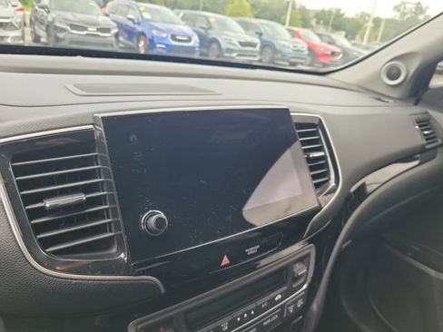 Used 2019 Honda Pilot Touring image 21