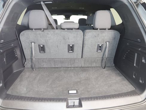 Used 2025 GMC Acadia Elevation image 52