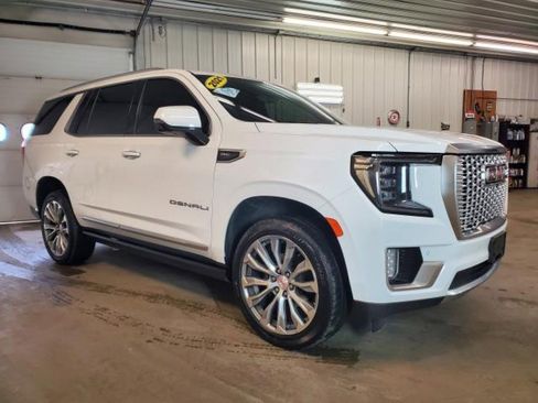 Used 2021 GMC Yukon Denali w/ Denali Premium Package image 2