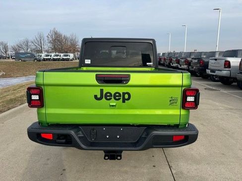 New 2026 Jeep Gladiator Sport AWD/4WD image 6