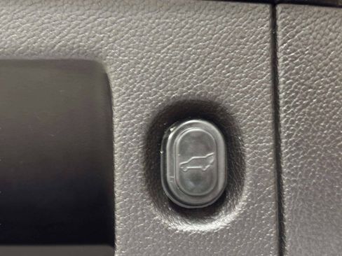 Used 2017 Chevrolet Tahoe LT AWD/4WD image 7