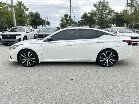 Used 2022 Nissan Altima 2.5 SR FWD image 3