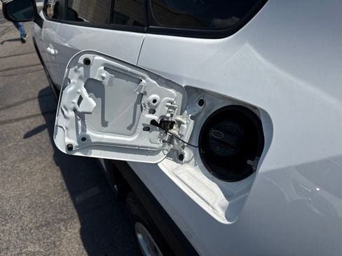 Used 2020 Toyota RAV4 LE w/ All Weather Liner Package AWD/4WD image 19