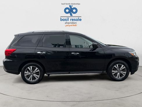 Used 2018 Nissan Pathfinder SL AWD/4WD image 8