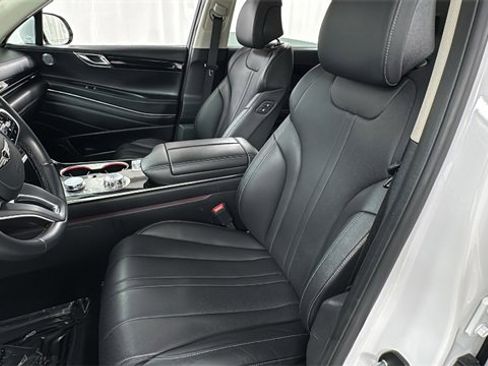 Used 2025 Genesis GV80 2.5T Standard image 10