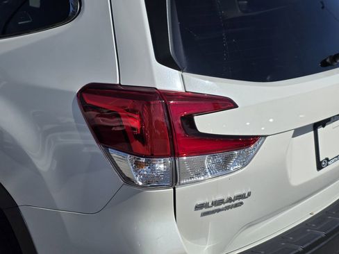 Used 2019 Subaru Forester Limited w/ Popular Package #3 image 7