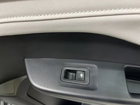 New 2026 Volkswagen Taos SE image 39