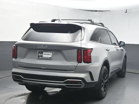 Used 2023 Kia Sorento SX AWD/4WD image 7