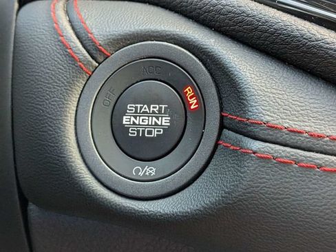 Used 2025 Dodge Durango GT RWD image 32