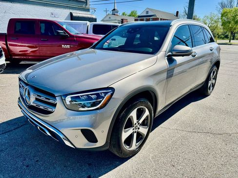 Used 2020 Mercedes-Benz GLC 300 4MATIC image 3