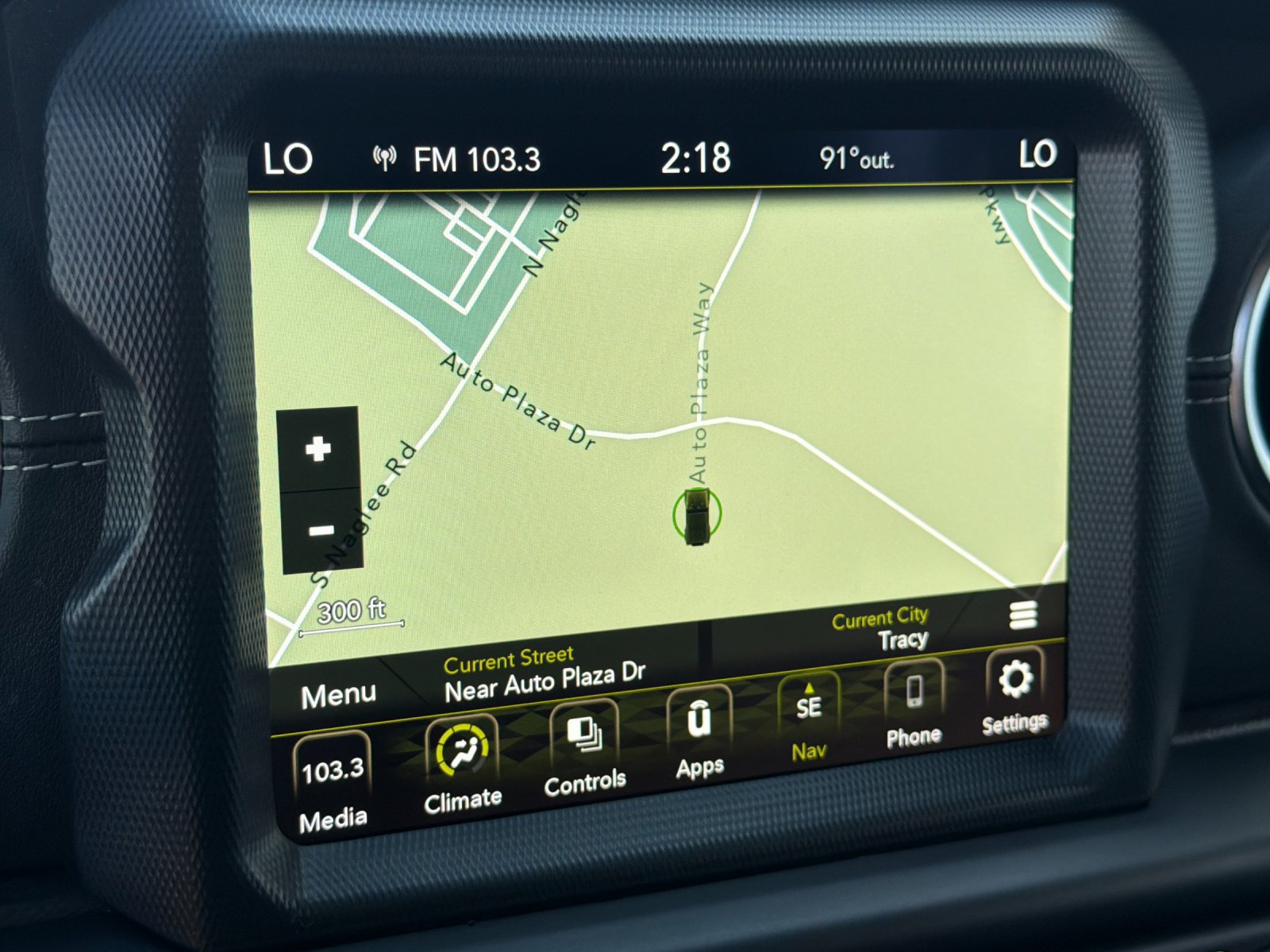 Used 2022 Jeep Wrangler Unlimited Sahara AWD/4WD image 36